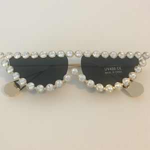 New Metal Frame Rhinestone Blackout Cat Eye Sun Glasses